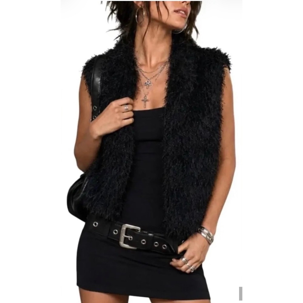 Betsey Johnson Black Faux Fur Vest Wide Collar Shaggy Plush Glam Whimsigoth